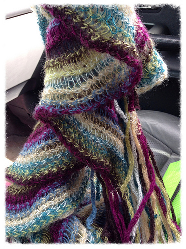 Cute & stretchy scarf! {thrifty find}